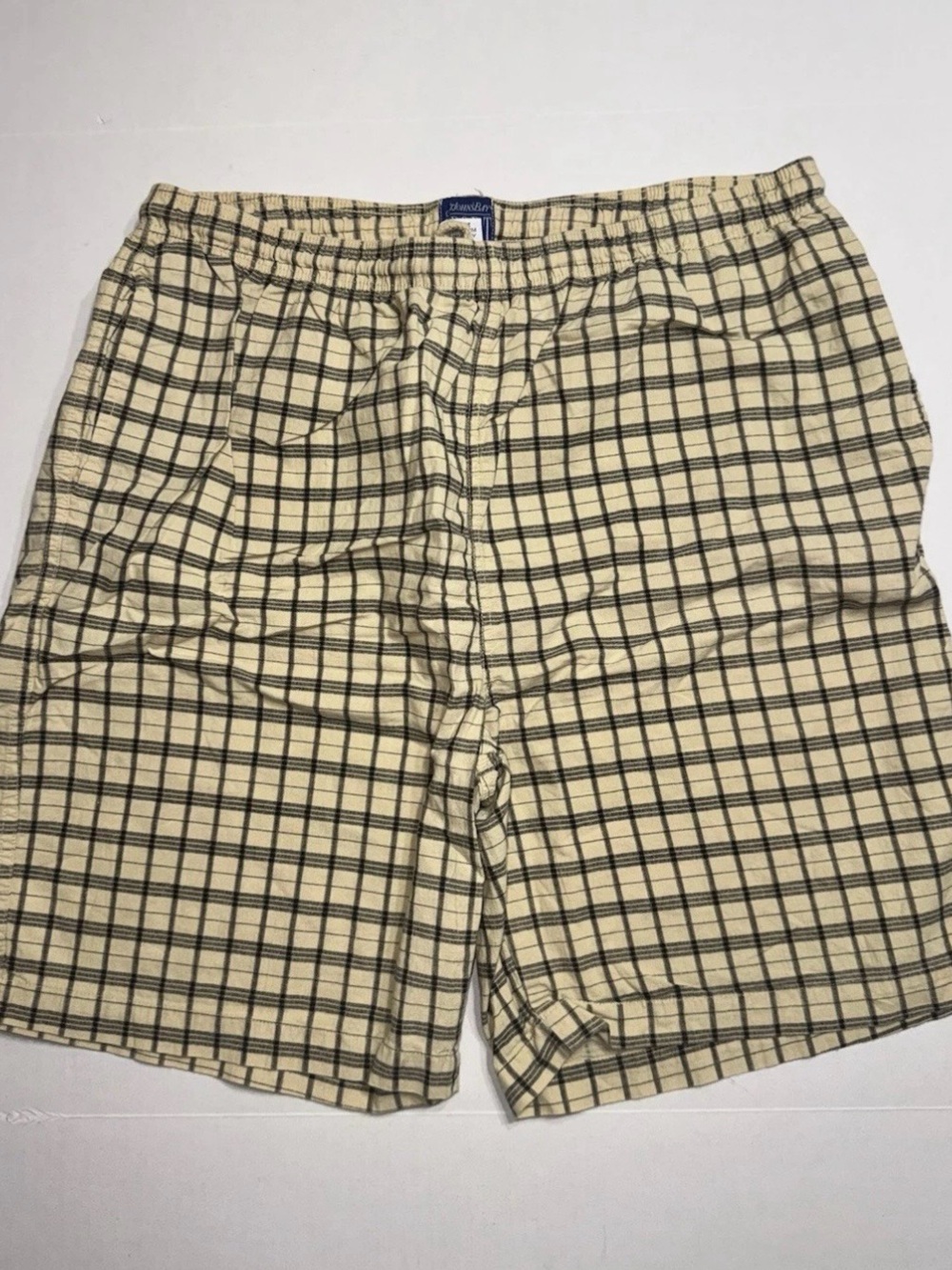 Vintage St. John’s Bay Sport Mens Size LXT Tan Plaid Shorts Black Stripes